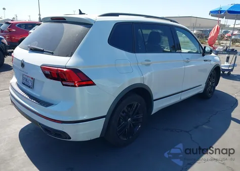 2022 Volkswagen Tiguan 2.0T Se R-Line Black из США, поврежденный, VIN 3VVCB7AX0NM124609